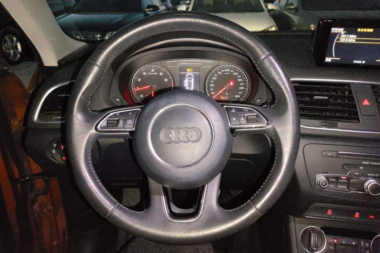 Used Audi Q3 2017 30 TFSI Fashion Model
