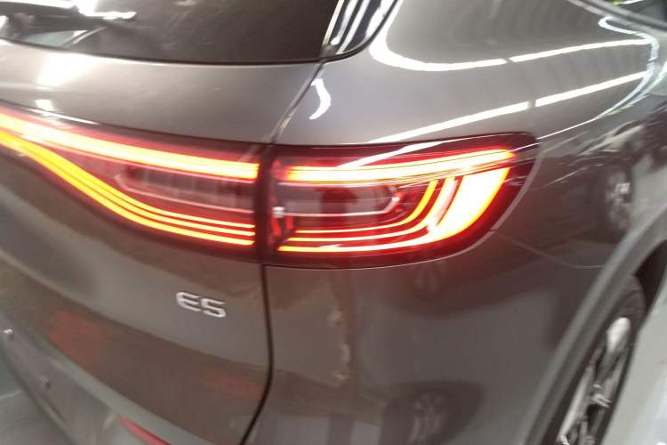 Used  E5 2024 530km Long-Range Version
