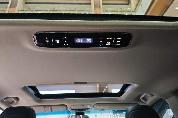 Used Honda Elysion 2022 2.0L eHEV Luxury Edition
