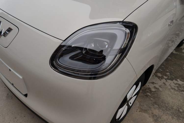 Used Wuling Hongguang MINIEV 2025 Four-Door Version Advanced Edition
