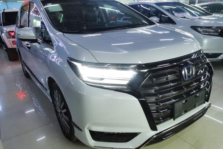 Used Honda Elysion 2024 2.0L eHEV Luxury Edition
