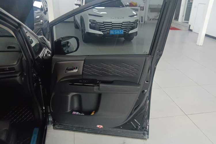 Used Honda Elysion 2022 2.0L eHEV Luxury Edition
