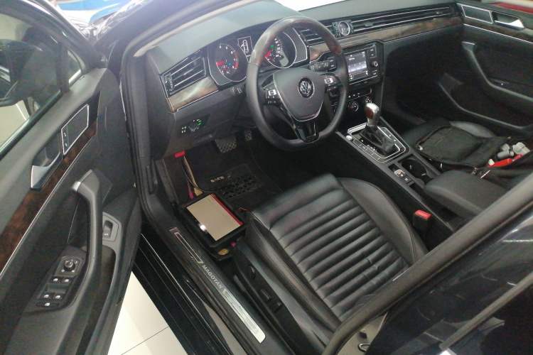 Used Volkswagen Magotan 2019 330TSI DSG Leading Model China VI Standard
