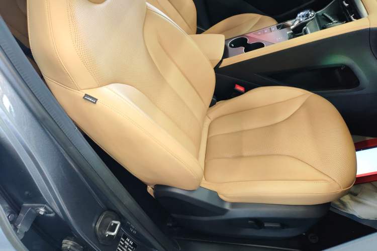 Used Roewe RX5 2023 1.5T Elite Edition
