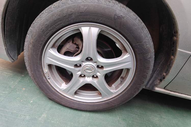 Used Dongfeng Shuaike 2012 2.0L Automatic Flagship 7-Seater
