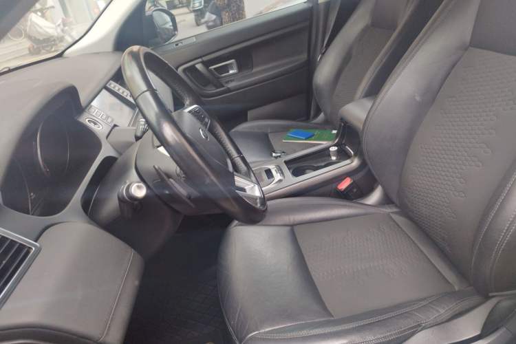 Used Land Rover Discovery Sport 2019 240 PS PURE Edition China V Standard
