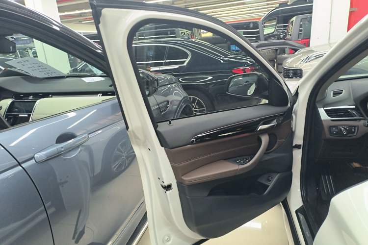 Used BMW X1 2018 sDrive18Li Luxury Model