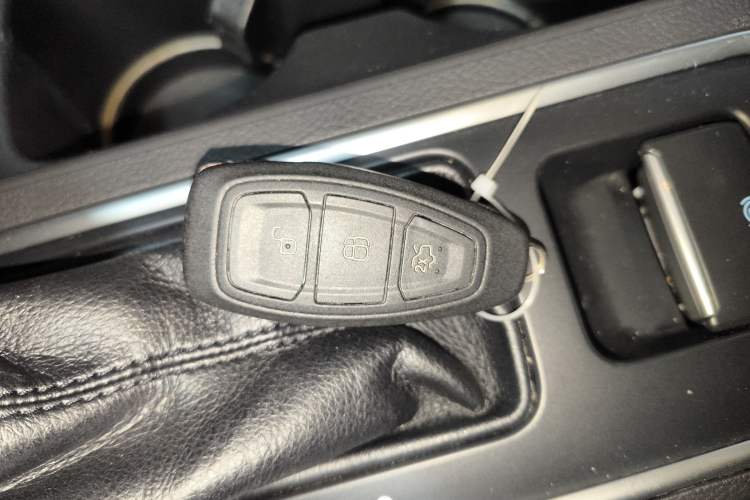 Used Ford Kuga 2019 EcoBoost 180 Two-Wheel-Drive Titanium Plus Model China V Standard