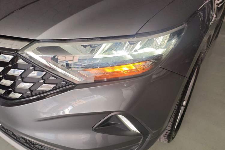 Used Jetta VS5 2022 280TSI Automatic Enjoyment Pro Trim
