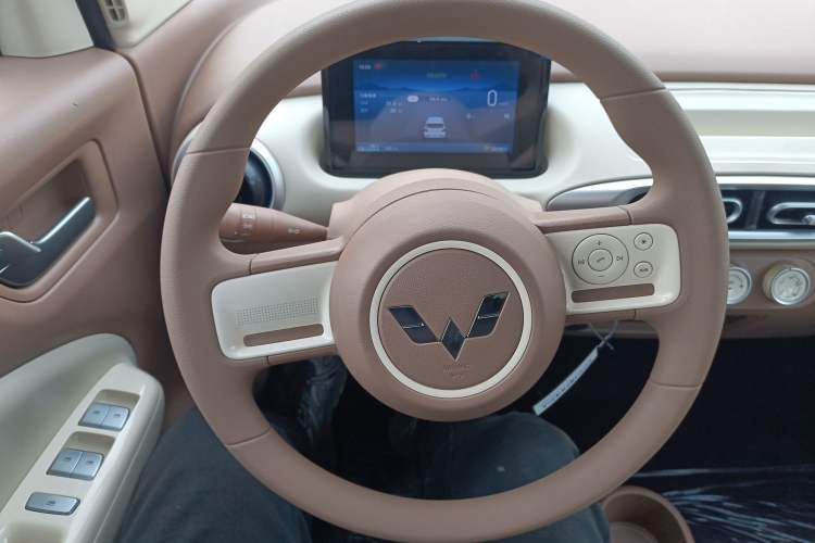 Used Wuling Hongguang MINIEV 2025 Four-Door Version Advanced Edition
