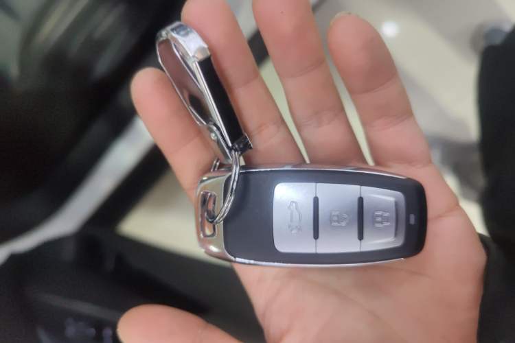 Used Buick Velite 6 2023 430km Range Commuter Version
