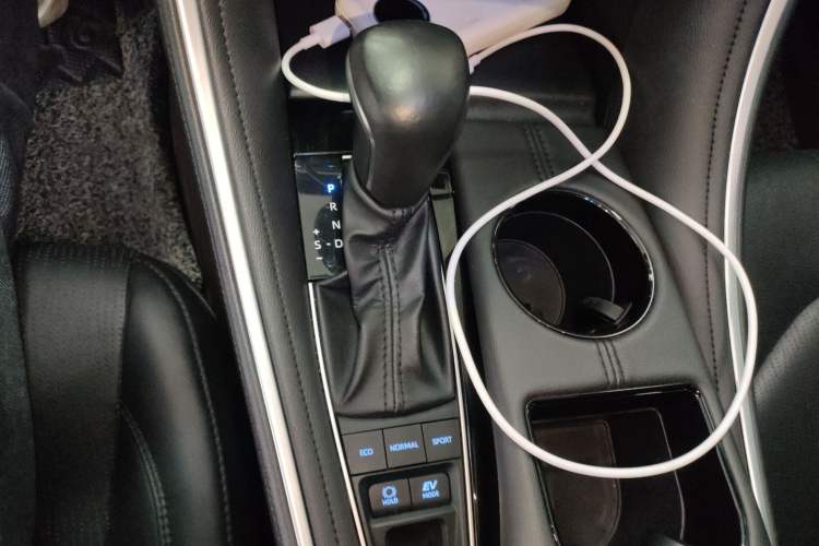 Used Toyota Avalon 2022 Dual-Engine 2.5L Luxury Edition
