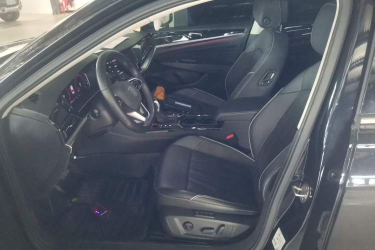 Used Volkswagen Passat 2022 330TSI Luxury Edition
