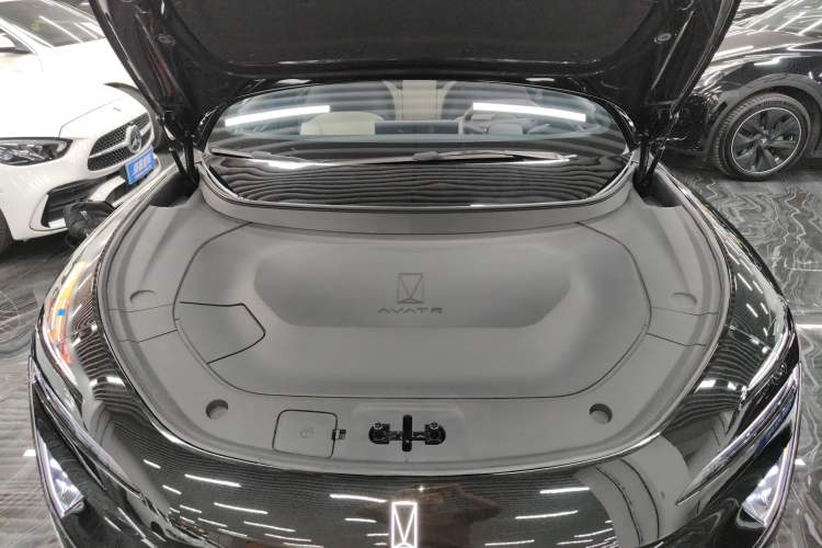 Used  12 2025 Ultra Extended-Range Edition
