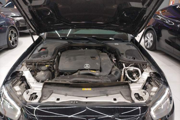 Used Mercedes-Benz E-Class 2021 Restyled E 300 L Sporty and Stylish Edition
