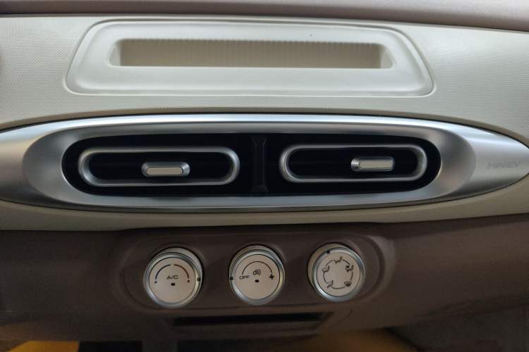 Used Wuling Hongguang MINIEV 2025 Four-Door Version Advanced Edition