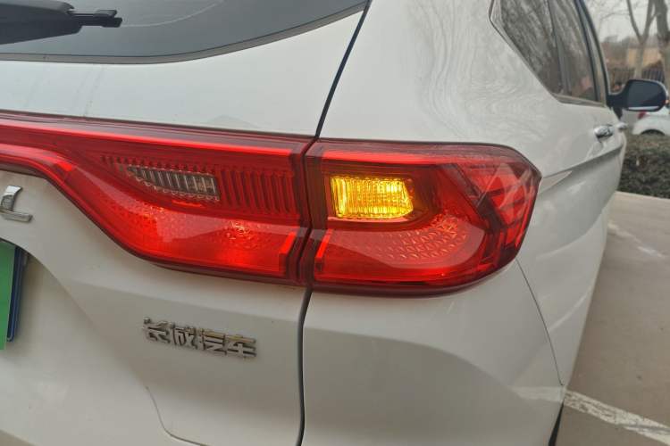 Used Haval M6 2021 PLUS 1.5T DCT Comfort Edition
