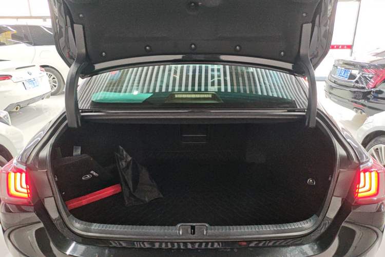 Used Lexus ES 2023 200 Excellence Edition
