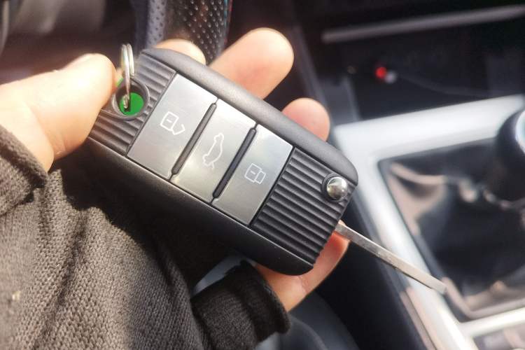 Used MG 6 2017 20T Manual Luxury Smart Connect Version China V Standard
