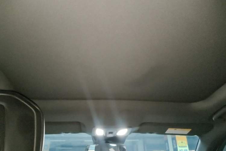 Used Changan UNI-V 2022 1.5T Prestige Version
