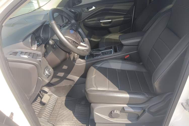 Used Ford Kuga 2017 EcoBoost 180 Two-Wheel-Drive Tiger Leap Model
