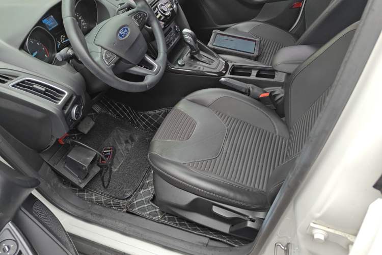 Used Ford Focus 2017 Sedan 1.6L Automatic Fashion Edition Smart Drive Version