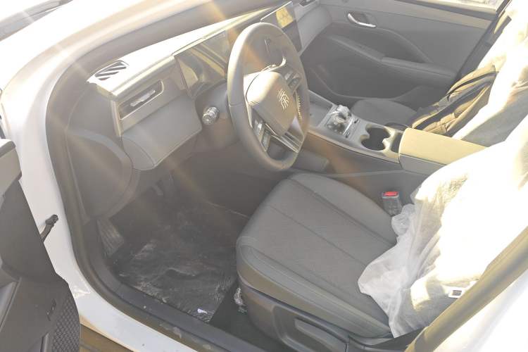 Used BYD Qin PLUS 2025 DM-i Smart Drive 55KM Leading Model
