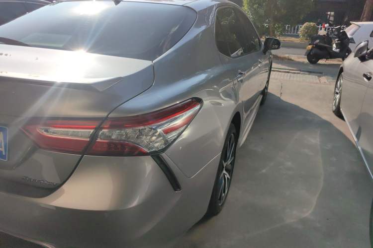 Used Toyota Camry 2021 2.0S FENGSHANG Edition
