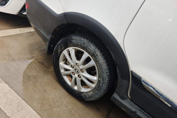 Used Dongfeng Fengon 370 2016 1.5L Manual Luxury 7-Seater