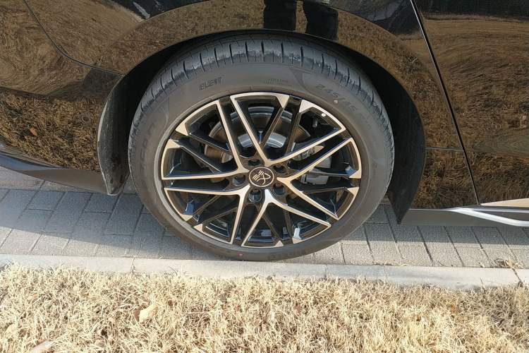 Used BYD Han 2025 EV 605KM Prestige Model