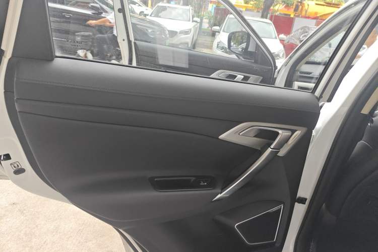 Used Geely Auto Emgrand X7 Sport 2020 1.8TD DCT Two-Wheel Drive Smart Connect 4G-Enabled Version