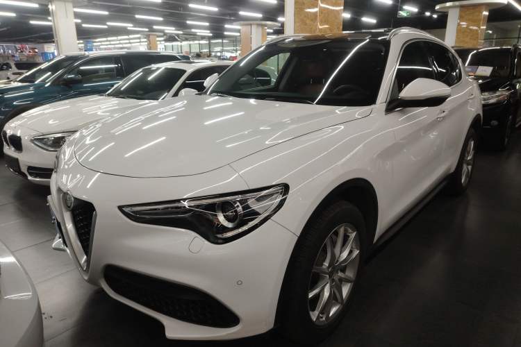 Used Alfa Romeo Stelvio 2017 2.0T 200HP Luxury Edition