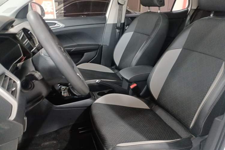 Used Volkswagen Tacqua 2021 200TSI DSG JoyConnect Edition