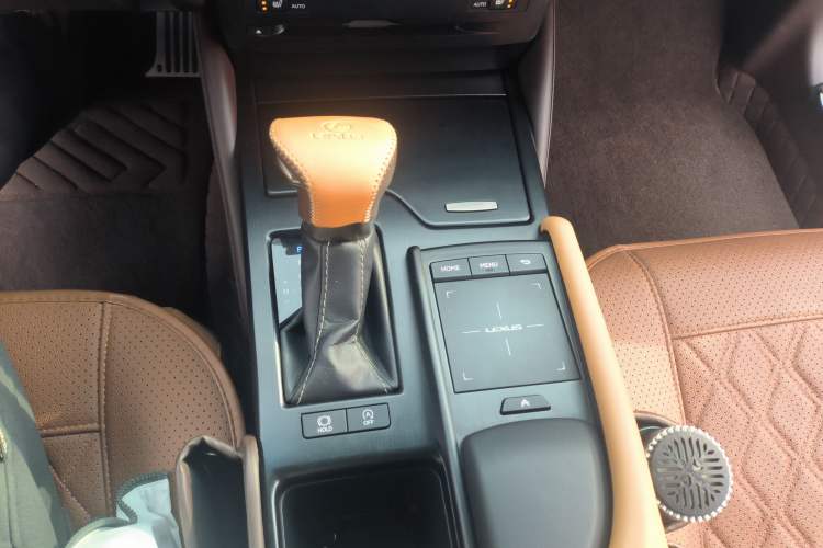 Used Lexus ES 2020 200 Excellence Edition
