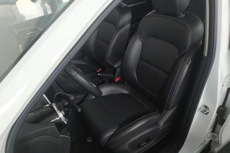 Used MG ZS 2018 1.5L Automatic Luxury Edition China V Standard