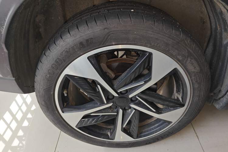 Used  L7 2023 1.5T 115 km Starship
