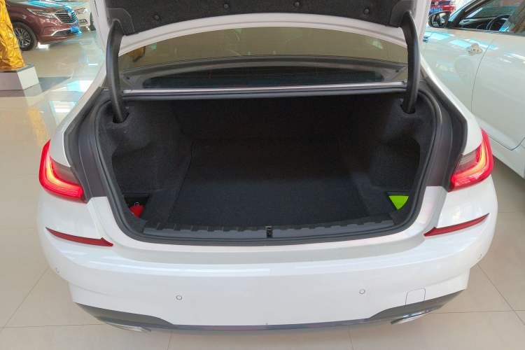 Used BMW 3 Series 2021 Restyled 325i M Sport Package
