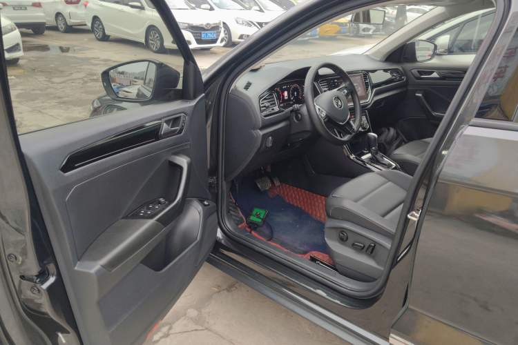 Used Volkswagen T-ROC 2021 280TSI DSG Two-Wheel Drive Comfort Connect Edition
