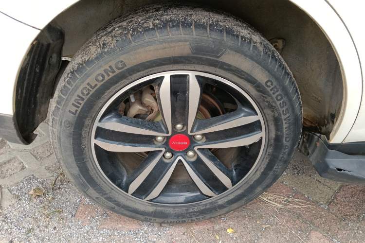 Used Geely Auto GX7 2015 Classic Edition 1.8L Manual Elite Model China V Standard