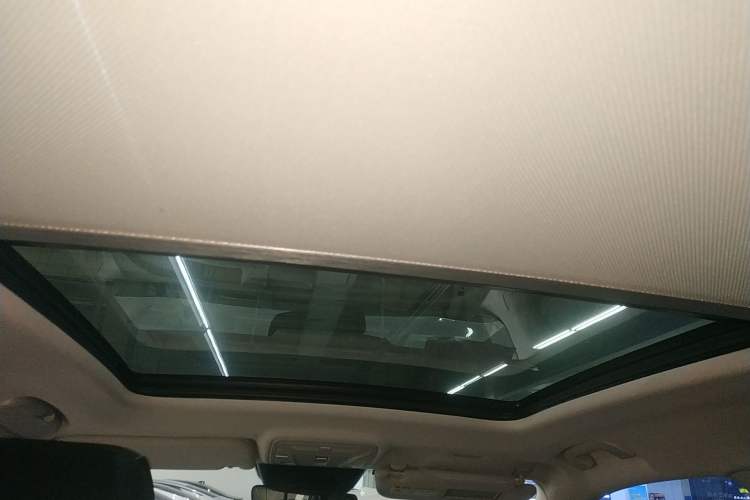 Used Hongqi HS5 2022 Revised Version 2.0T Smart Connect Flagship Edition
