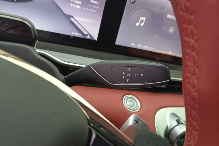 Used  Stellar 2023 400T Four-Wheel Drive Deluxe Edition