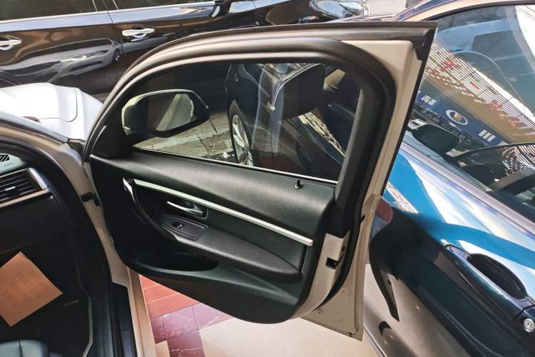 Used BMW 3 Series 2017 320Li Fashion Model