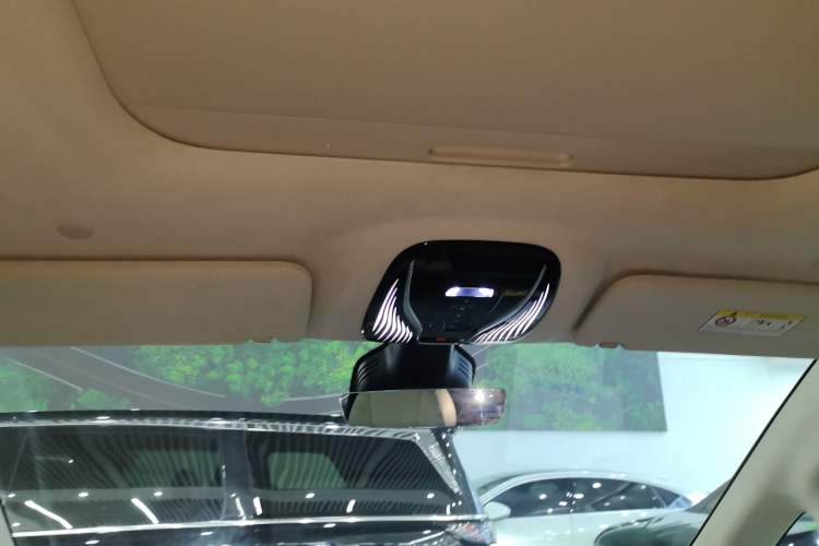 Used VOYAH Dream 2025 PHEV Four-Wheel-Drive Flagship Kunpeng Edition