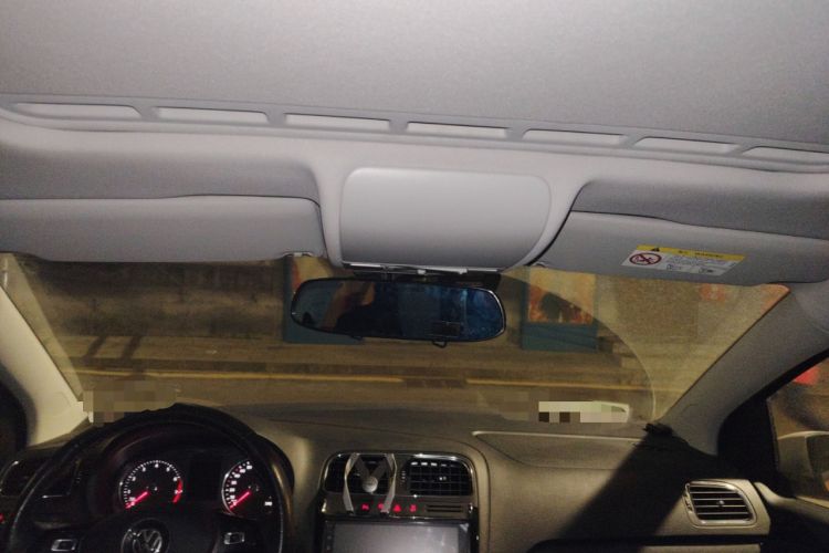 Used Volkswagen Polo 2016 1.6L Cross Polo Automatic
