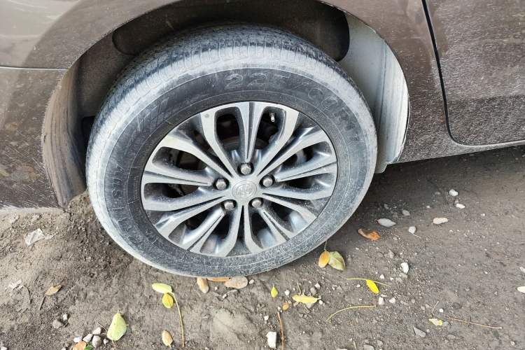 Used Buick GL8 2021 Land Cruiser Executive Class 652T Comfort Model
