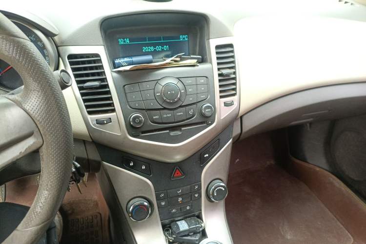 Used Chevrolet Cruze 2015 1.5L Classic SL MT