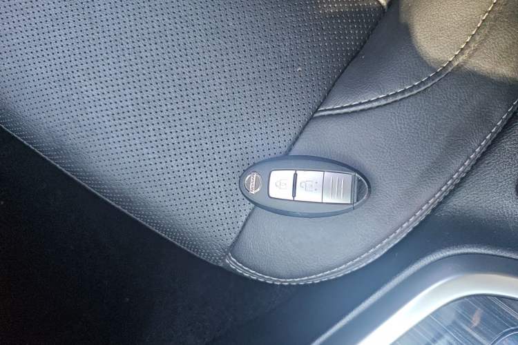 Used Nissan Terra 2020 2.5L XV 4WD Automatic Four-Wheel Drive Flagship Edition
