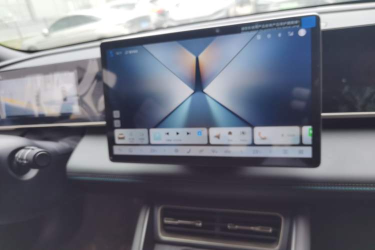 Used BYD Qin L 2025 DM-i Smart Drive 120KM Superior Model
