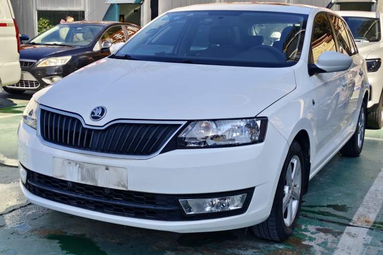 Used Skoda Rapid Spaceback 2016 Revised 1.6L Automatic Chuanxing Version