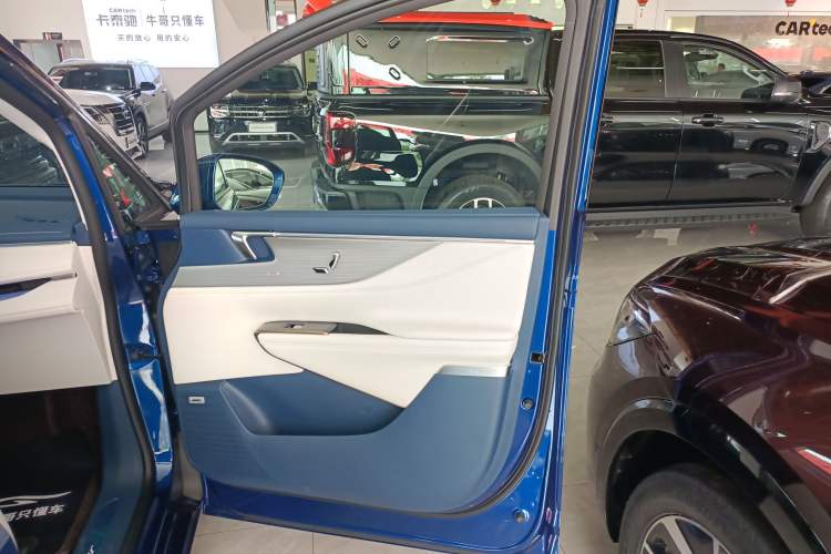 Used Buick GL8 New Energy 2024 Lu Zun Luxury Edition 7-Seater
